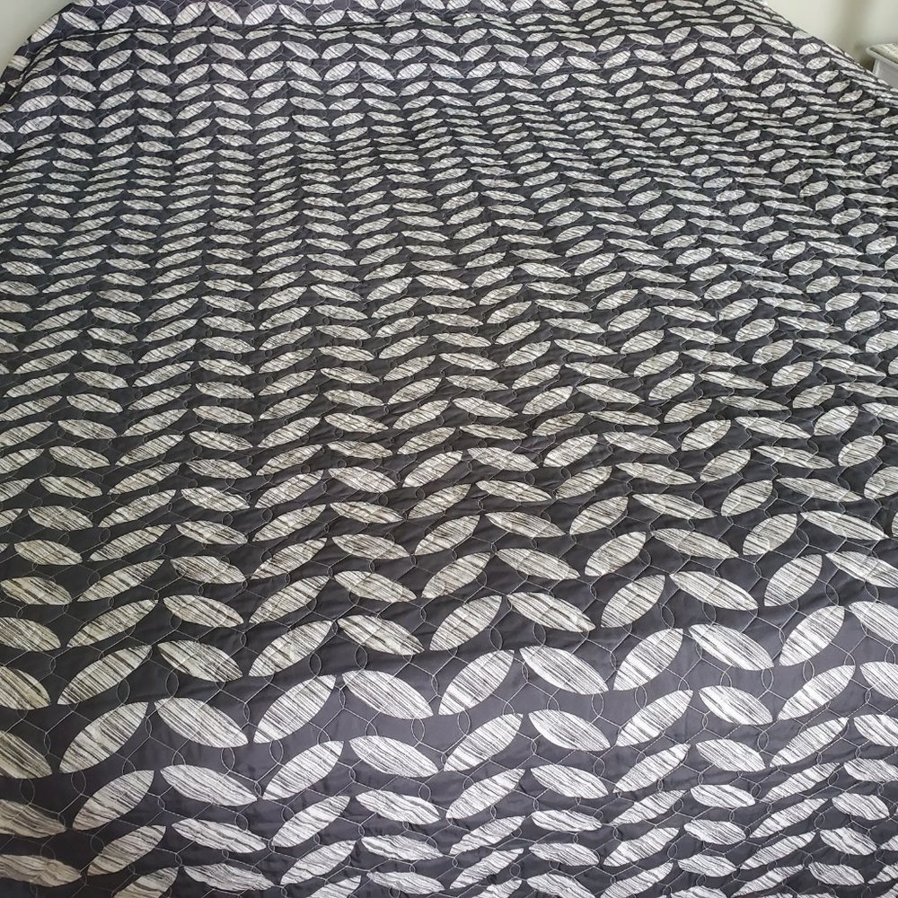 King Quilt with King Size Shams